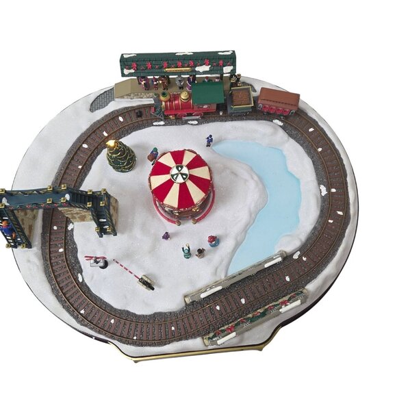 Vintage Mr. Christmas Train Set “Going Home for the Holidays” Working - Picture 2 of 13